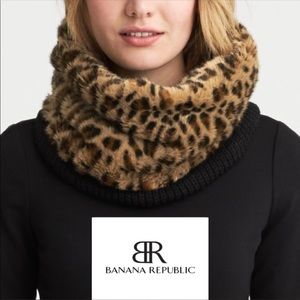 Banana republic reversible scarf neck warmer